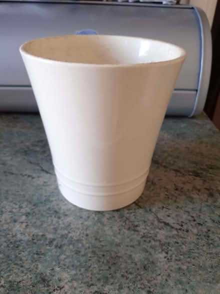 Photo of free 3 plant pots (Chatham ME4) #3