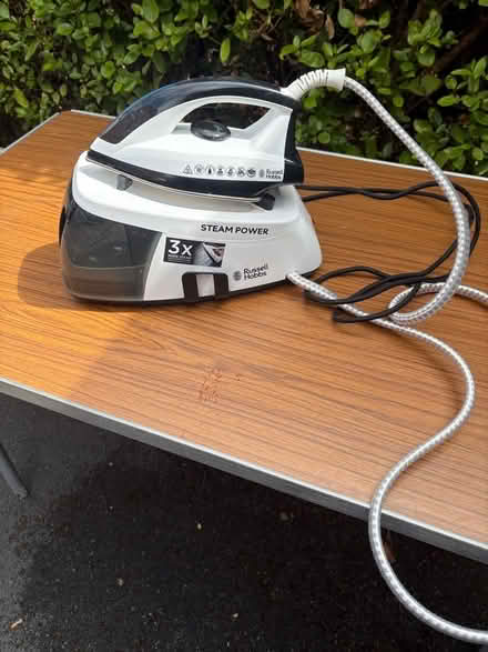 Photo of free Steam Iron (Walton Summit PR5) #1