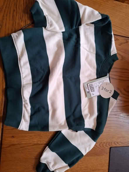 Photo of free Childs sweatshirt (Enfield EN1) #1