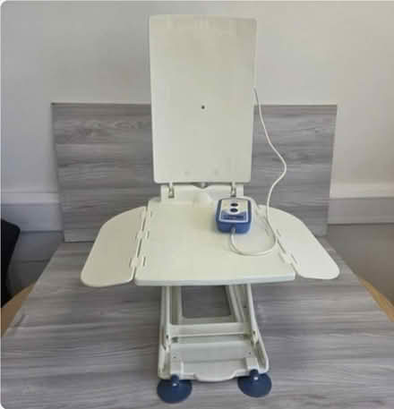Photo of Aquajoy or similar bath lift (Hillingdon UB8) #1