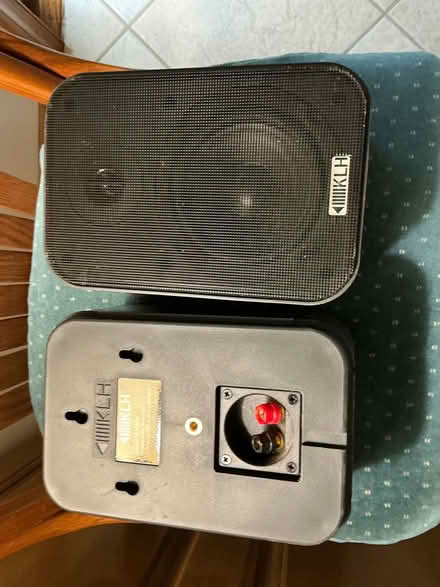 Photo of free Speakers (Crownsville) (Crownsville-E. Mahogany Lane) #1