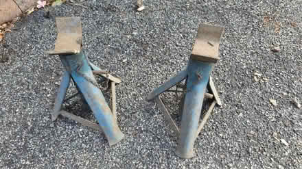 Photo of free Axle Stands (hucknall ng15) #1