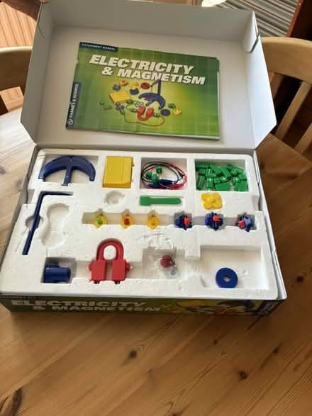 Photo of free Office clear out & one toys (Salfords, Redhill, RH1) #4