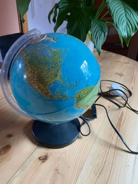Photo of free Light up globe (Youlgreave DE45) #1