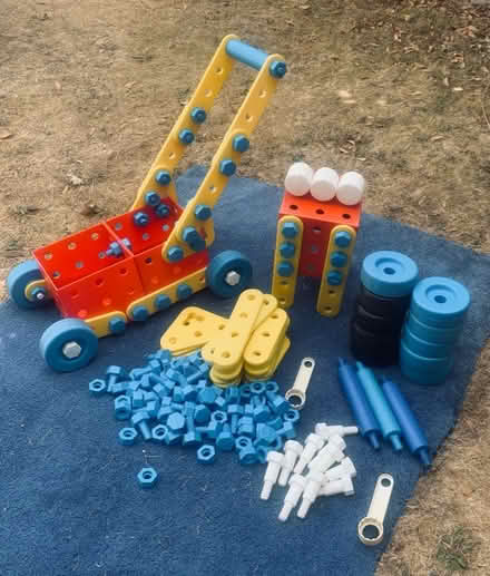 Photo of free Build’n’Play construction set (Little Sandhurst GU47) #1