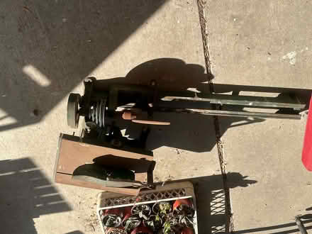 Photo of free tools:1950s Mgmry Wrd “shop smith” (Close to 120 and Main) #1