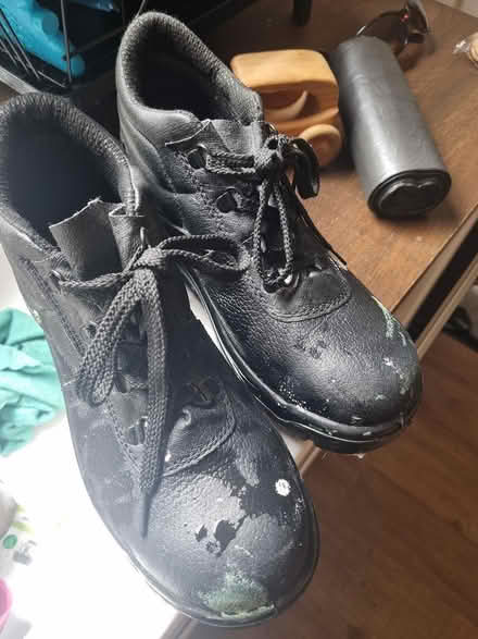 Photo of free Safety boots size 7 (Hunters Bar S11) #1