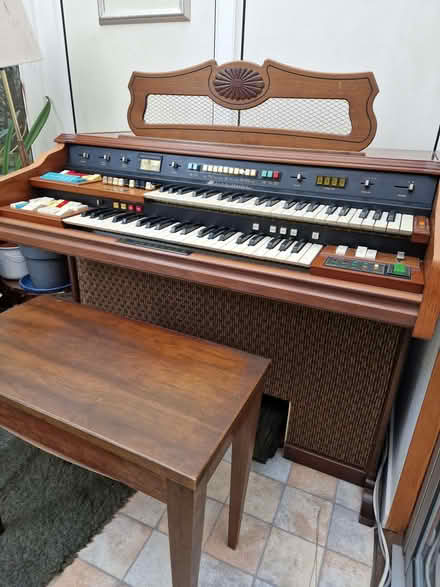 Photo of free Hammond Electric Organ (Badshot Lea GU11) #1