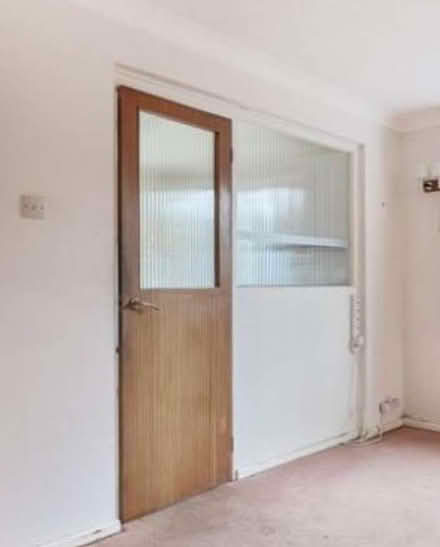 Photo of free Doors 1960's (Barkham RG41) #1
