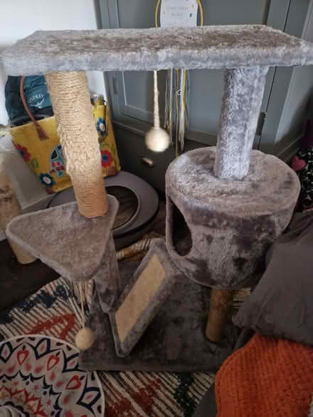 Photo of free Medium cat tower. (Southfield BB9) #1