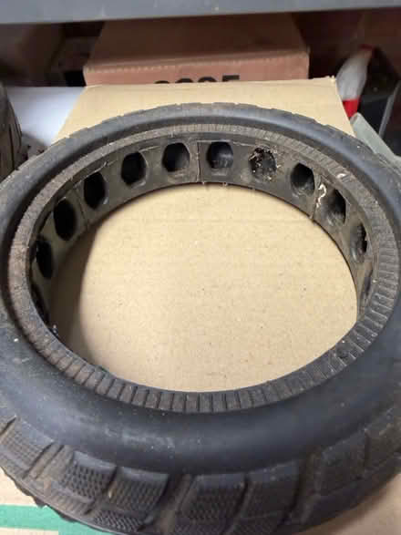 Photo of free E-scooter tyres (Leicester LE2 Aylestone) #2
