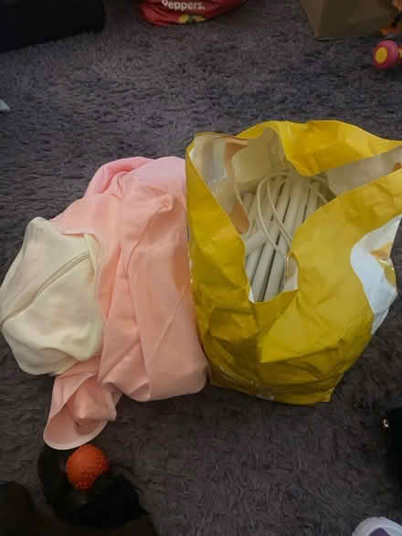 Photo of free Pink play tent (Oxford OX4) #1