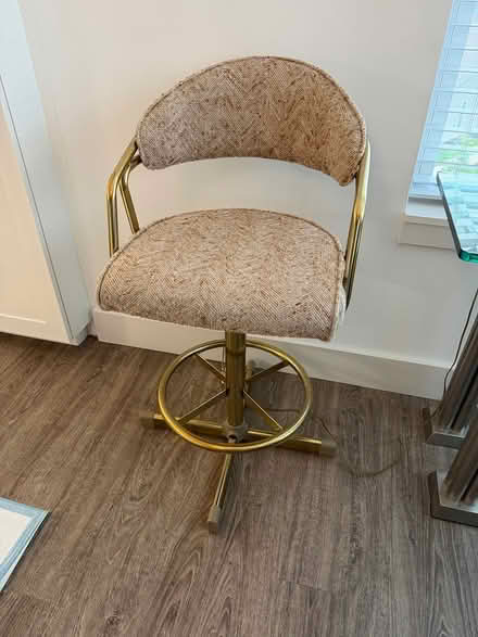 Photo of free Bar stool (Everleigh Apartments) #1