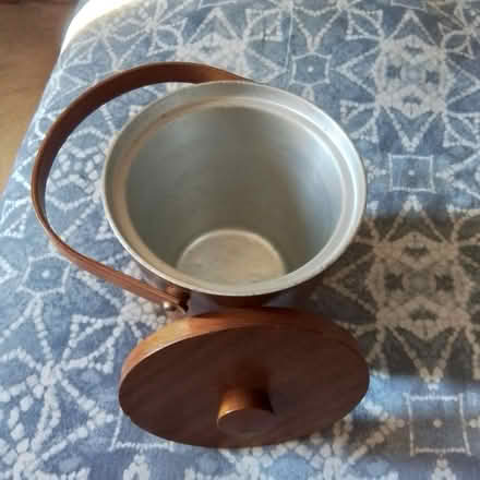 Photo of free Ice Bucket (Uplands / Riverside) #2