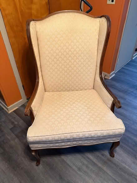 Photo of free armchair (Irondequoit) #1