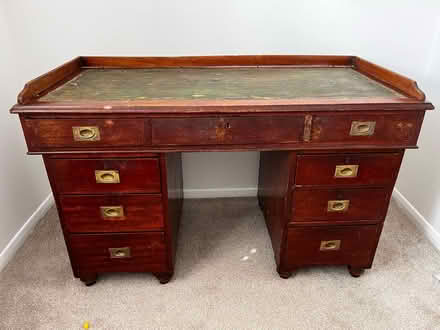 Photo of free Old desk (Caversfield OX27) #1
