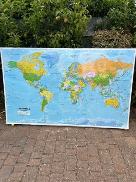 Photo of free Large mounted world map (The Dales IP1) #1