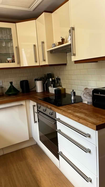 Photo of free Whole kitchen - TO GO BY FRIDAY 7th (Hitchin SG4) #1