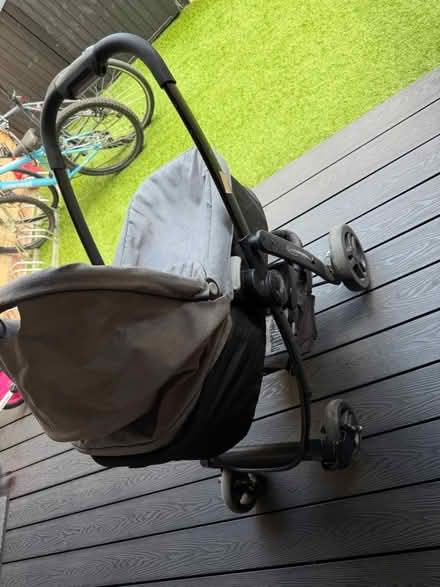 Photo of free Baby stroller (E147sj) #4
