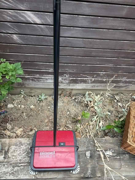 Photo of free Carpet sweeper (South Croydon CR2) #1