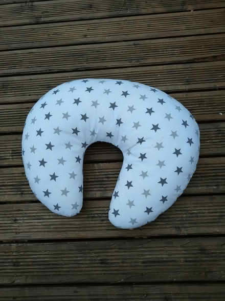 Photo of free Breastfeeding Pillow (Bromborough CH62) #1