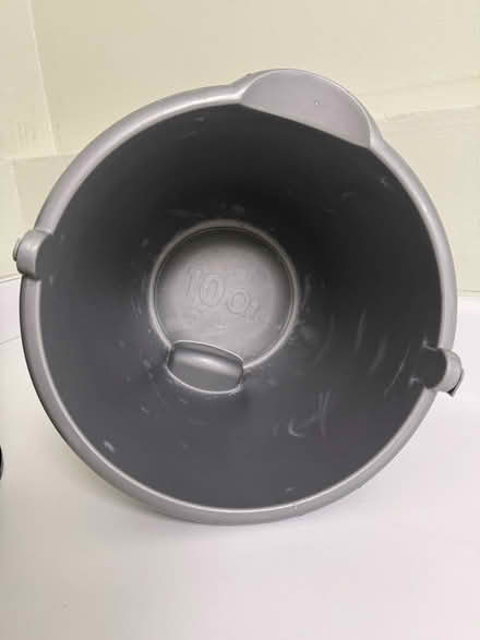 Photo of free 10-gallon plastic bucket, no handle (1075 Valencia Avenue) #3