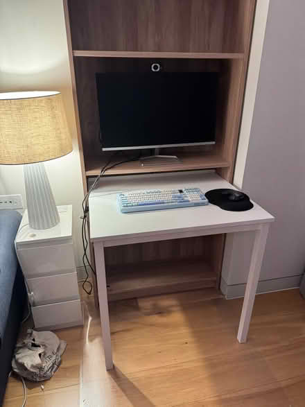 Photo of free Desk (shelves and table combo) (islington EC1V) #4