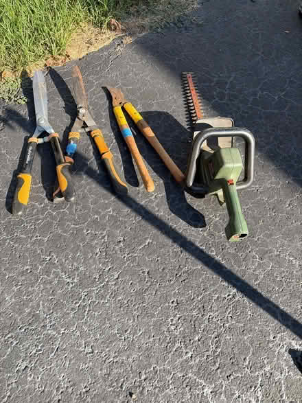 Photo of free Gardening Tools (Spotsy Near Courtland HS) #1