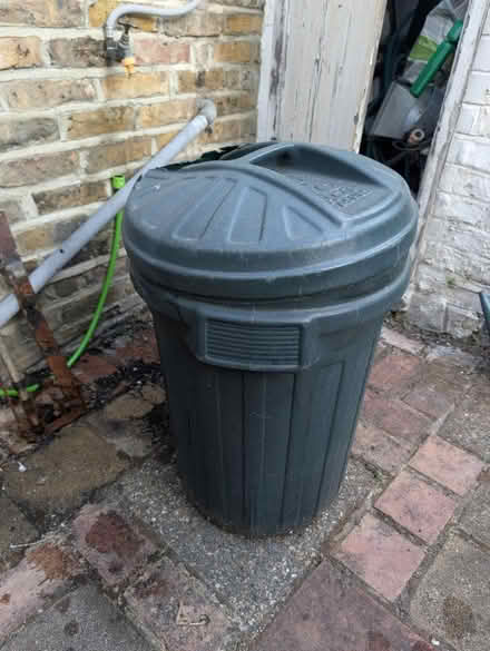 Photo of free Green Plastic bin (TW9) #1