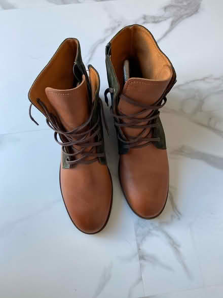 Photo of free Show Embassy Boots (SE10) #3