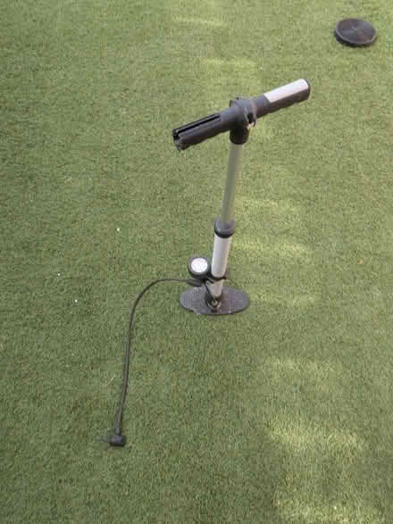 Photo of free Tyre air pump (Stanground PE2) #1
