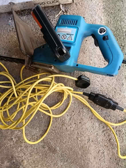 Photo of free Electric hedge trimmer (Bradford on Avon BA15) #1