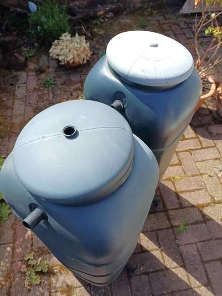 Photo of free X2 slim water butts 100L (BIRMINGHAM Northfield B31) #1