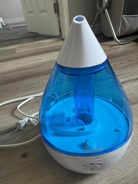 Photo of free Crane brand humidifier (Civic Center Simi Valley) #1