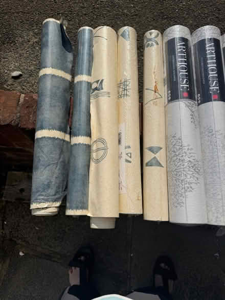 Photo of free wall paper. various (Croydon. CR2 9) #3