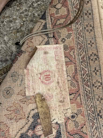 Photo of free Large rug (Woodhouse Eaves LE12) #1