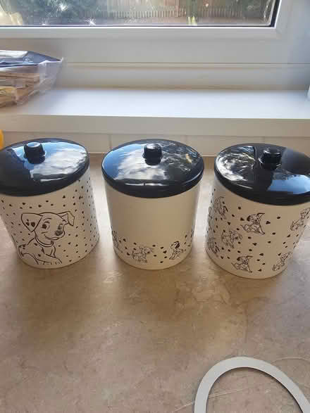 Photo of free Plates, bowls, tea coffee suger (Devizes SN105SA) #2