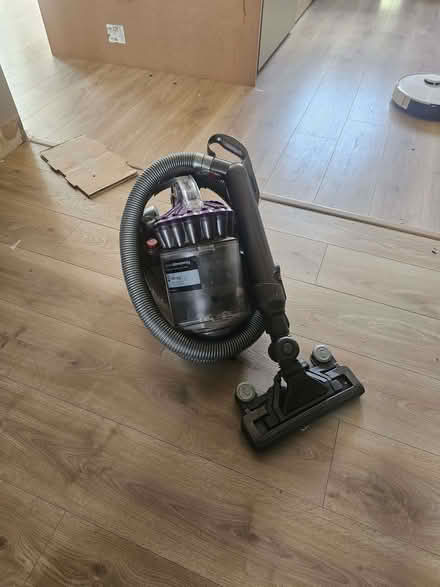 Photo of free Old dyson vacuum broken (Bromham MK43) #1