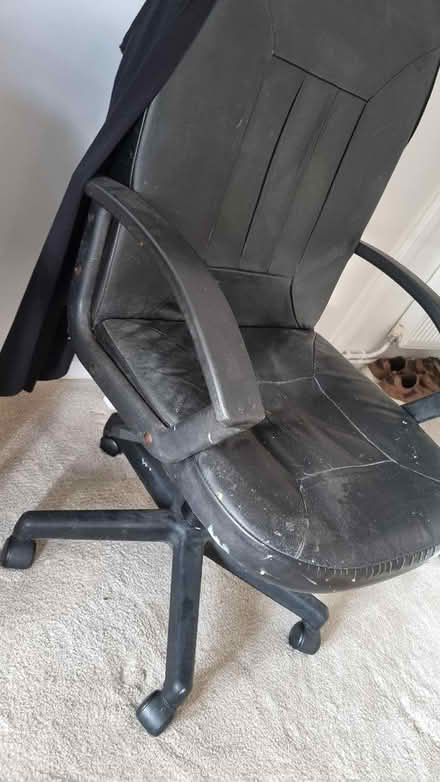 Photo of free Desk chair (WR13 5NU) #2