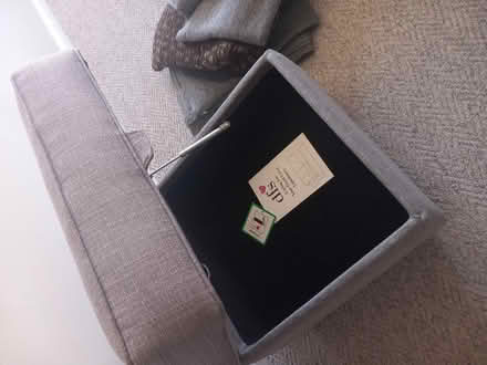 Photo of free Dfs ottoman (SW16 norbury) #2