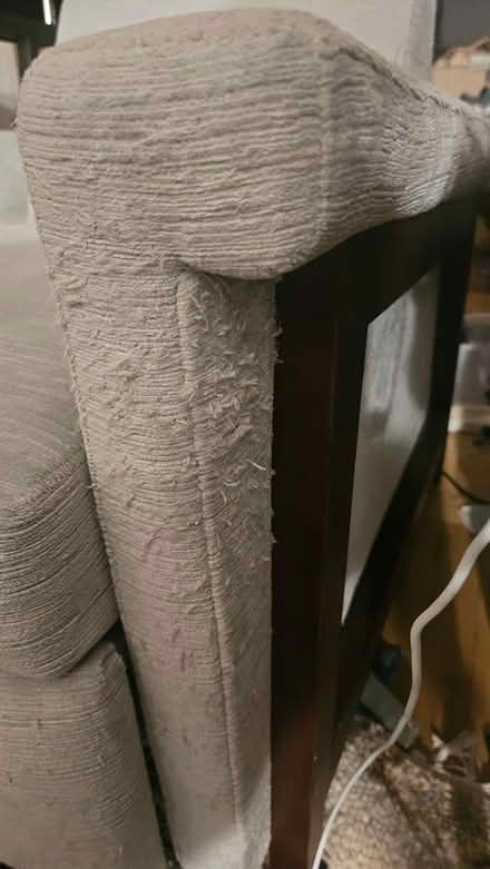 Photo of free Electric recliner (Barnaby Woods (Chevy Chase) DC) #3