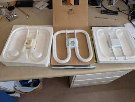 Photo of free 2D 28W CFL light bulbs (Orpington BR6) #1