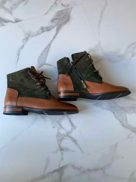Photo of free Show Embassy Boots (SE10) #1