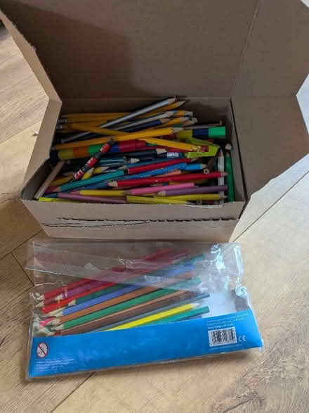 Photo of free Box of colouring pencils (Shippon OX13) #1