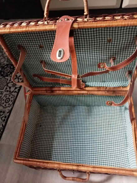 Photo of free Empty picnic basket (Stone Cross BN23) #2