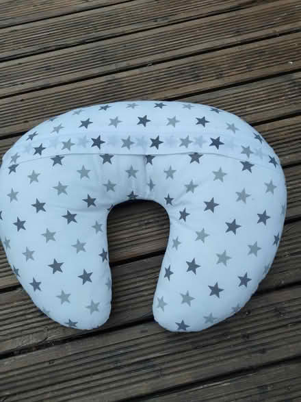 Photo of free Breastfeeding Pillow (Bromborough CH62) #2