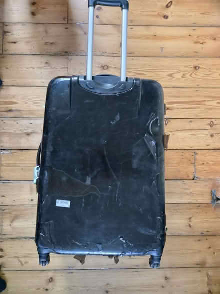 Photo of free Wheeled suitcase (Clapton E5) #4