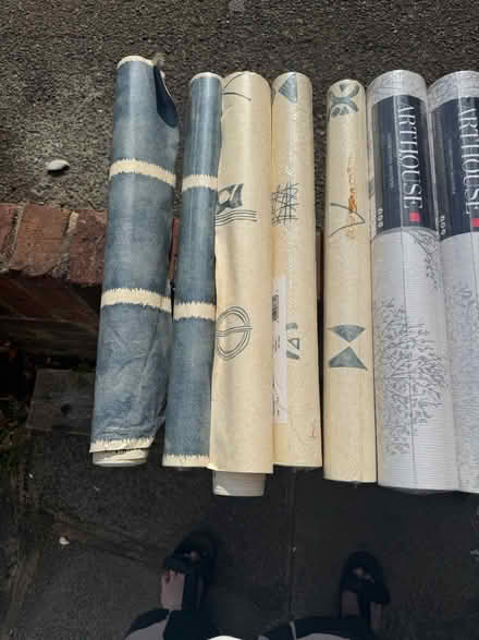 Photo of free wall paper. various (Croydon. CR2 9) #1