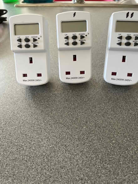 Photo of free 3 Electronic timers (Chessington KT9) #1