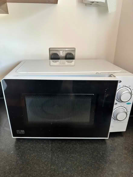Photo of free Microwave 700w (Saint George's CO2) #1